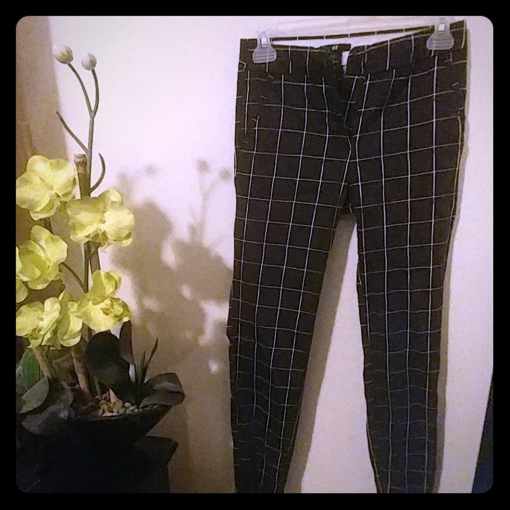 Ankle pants